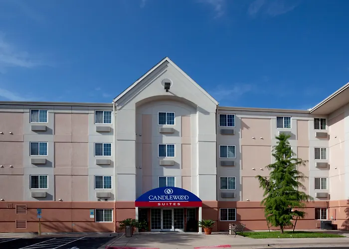 Pet Friendly hotel: Sonesta Simply Suites Austin The Domain Area