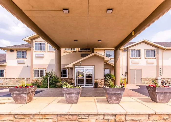 Family Hotel: Quality Inn & Suites University