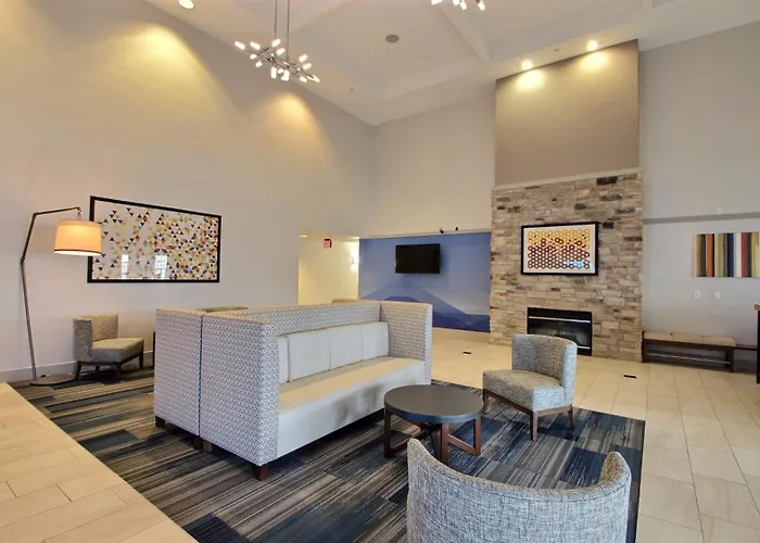 Holiday Inn Express Hotel & Suites Milwaukee Airport By Ihg
