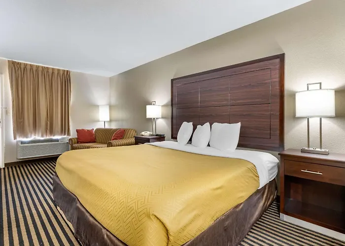 Hotel near College: Econo Lodge Florence - Darlington