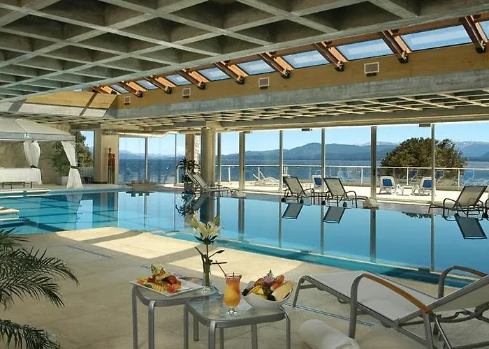 Cacique Inacayal Lake Hotel & Spa