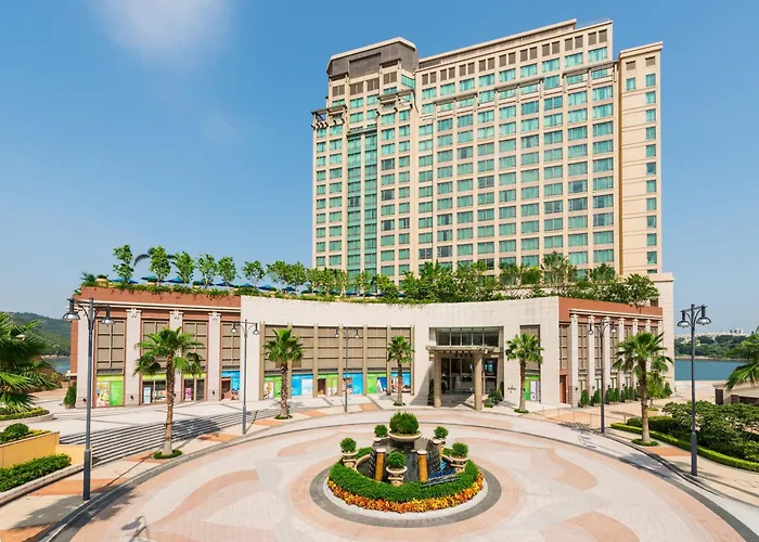  Auberge Discovery Bay Hong Kong
