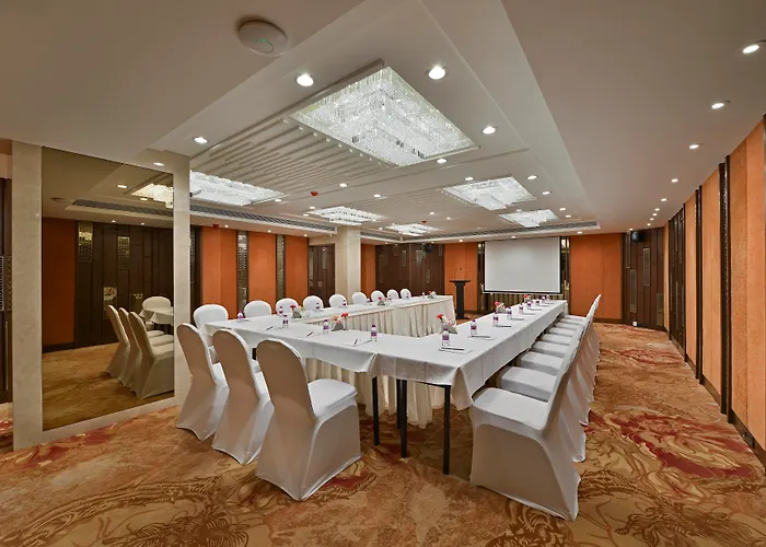 Luxury hotel only: Hotel Heritage Formerly Known As Comfort Inn Heritage