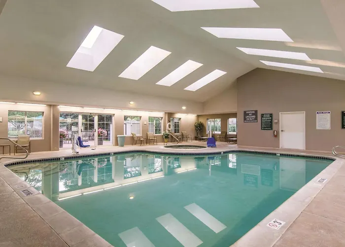 La Quinta By Wyndham Airport Dia