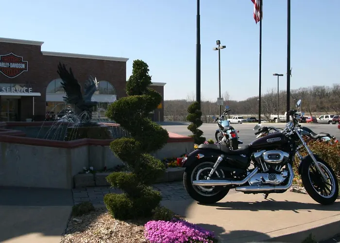 Pet Friendly hotel: Hampton Inn Joplin