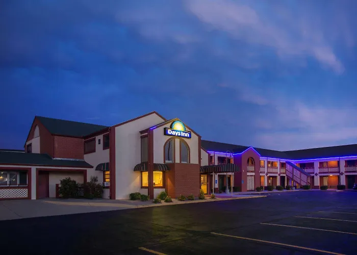 Motels Days Inn By Wyndham Wichita West Near Airport