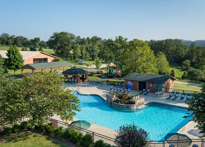 Pet Friendly hotel: Westgate Branson Woods Resort