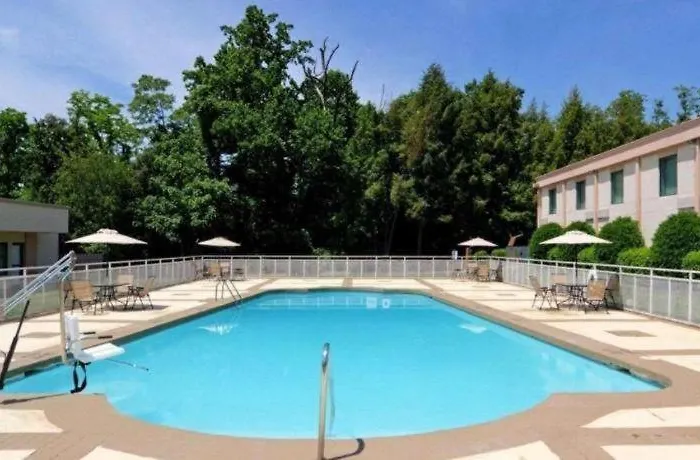 Jacuzzi hotel: Comfort Inn Monticello