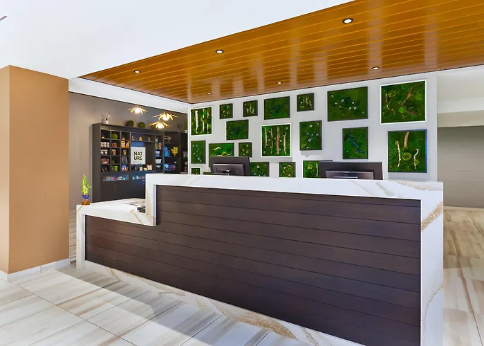Casino hotel: Doubletree By Hilton Rochester - Mayo Clinic Area