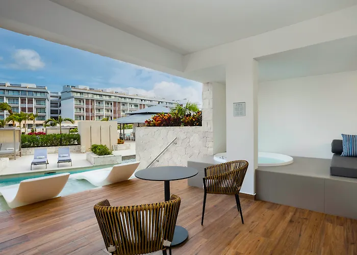 Luxury hotel only: Majestic Elegance Costa Mujeres (Adults Only)