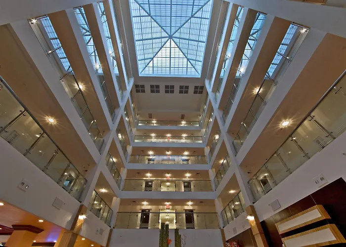 Luxury hotel only: Doubletree By Hilton Sarasota Bradenton Airport