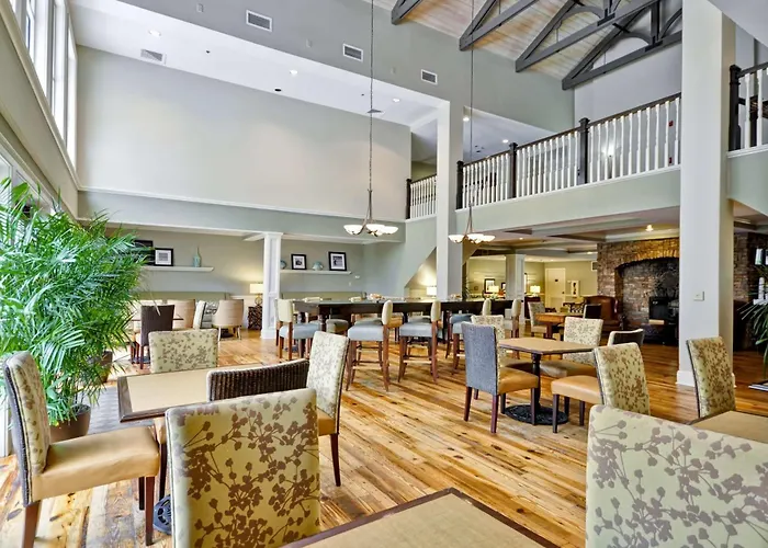 Kid friendly hotel Hampton Inn & Suites Charleston/Mt. Pleasant-Isle Of Palms