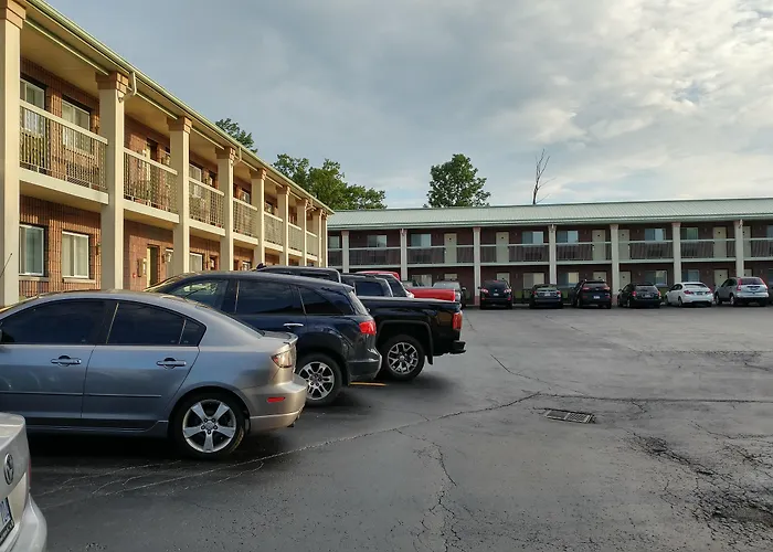 Cheap hotel: Quality Inn & Suites Gananoque 1000 Islands