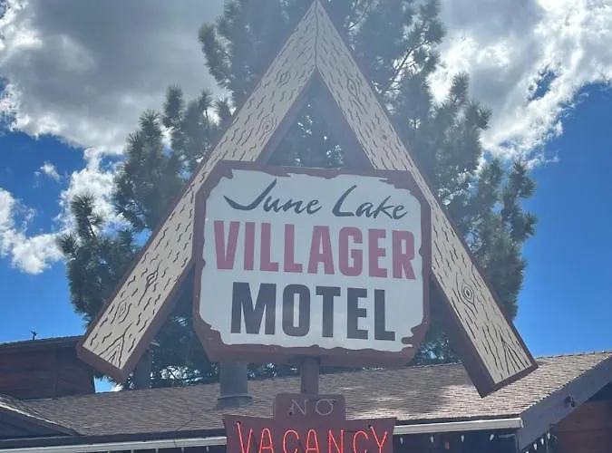 Villa: June Lake Villager