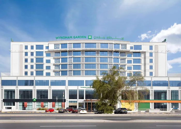 Luxury hotel only: Wyndham Garden Muscat Al Khuwair