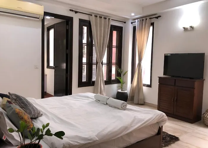 Hotel: Avatar Living @Safdarjung Enclave