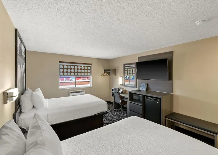 Airport Hotel: Super 8 By Wyndham Charlottesville