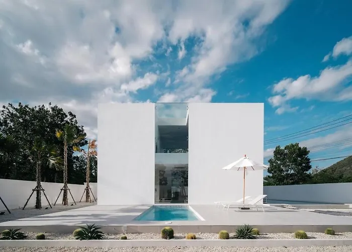 Her Huahin Pool Villa