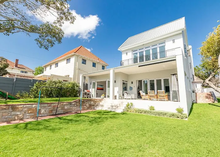Spacious Guest Apartment In Rondebosch