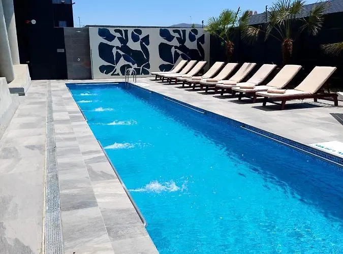 Courtyard By Marriott Santiago Airport