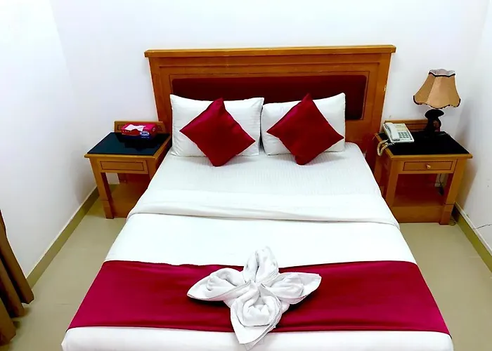 Cheap hotel: Savoy Inn Hotel Apartments