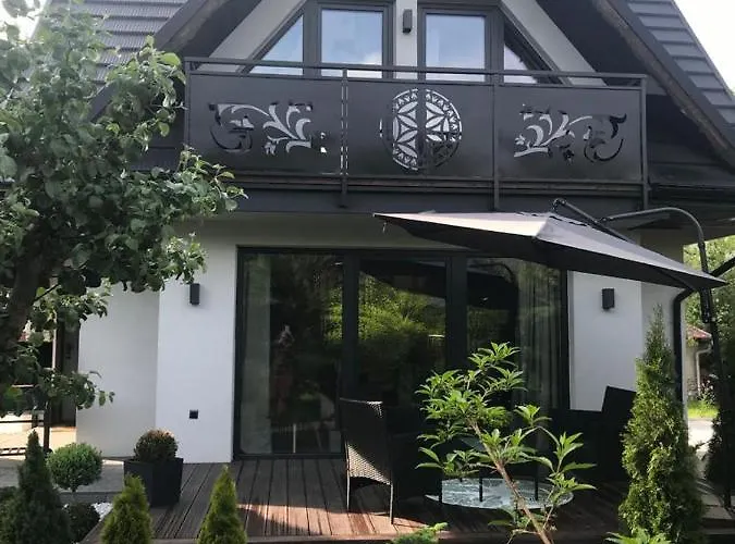 Pet Friendly hotel: Sarnia Skala House