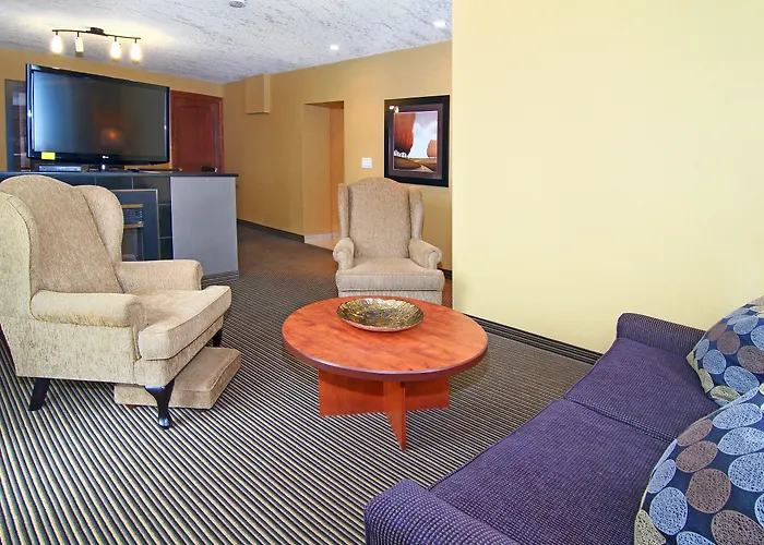 Holiday Inn Express And Suites By Ihg