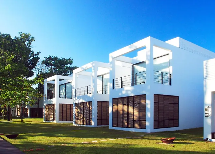 5 star hotel: The Library