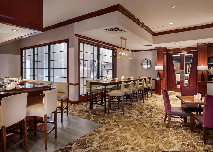 Romantic hotel: Crowne Plaza Providence-Warwick