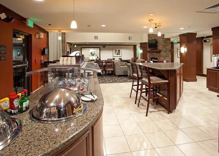Spa Hotel: Staybridge Suites Great Falls By Ihg