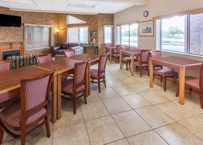 Motel: Days Inn By Wyndham Sault Ste Marie Mi