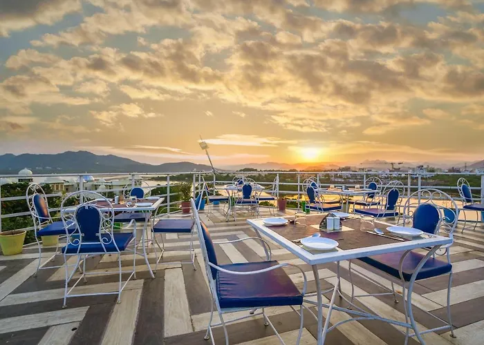 Royal Rafahiya - A Rooftop Lake View Hotel Near Lake Pichola