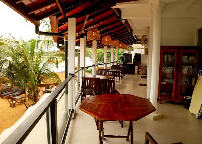 Golf hotel: Peacock Beach Hotel Unawatuna