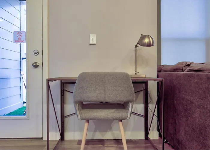 Luxury hotel only: Kasa Forest Park St Louis