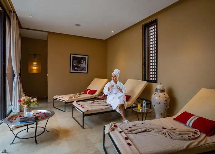 Hotel with Tennis: Al Maaden Villa Hotel & Spa
