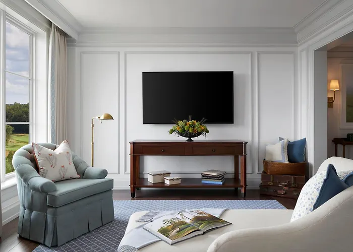 Luxury hotel only: Keswick Hall