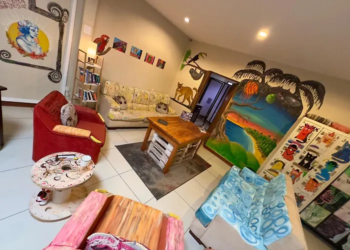 Hotel near College: Stray Cat Hostel