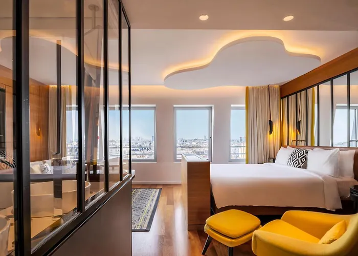  Renaissance Paris Republique & Spa