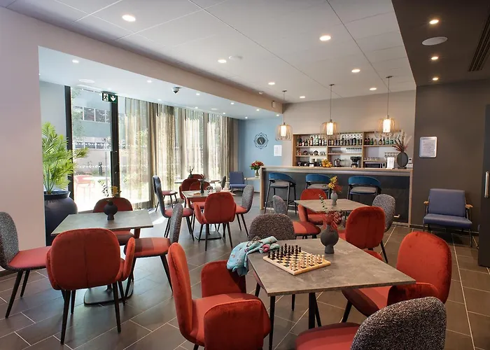 Hôtel de l'aéroport: Domitys Lyon La Manufacture