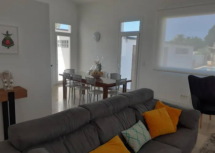 Casa rural con piscina Viña de Millan