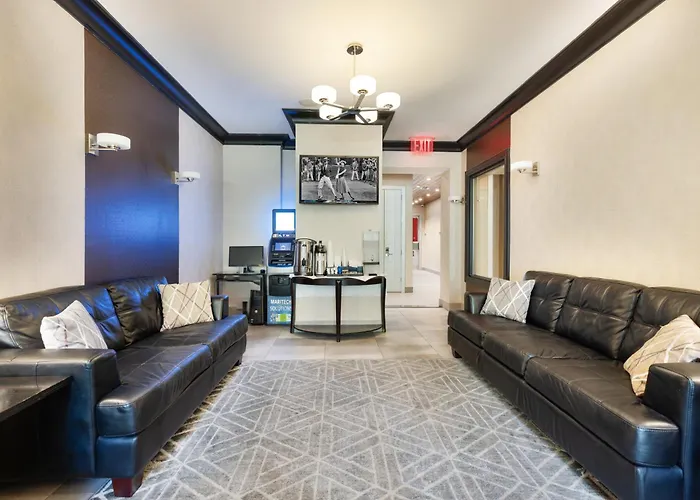 Aura Hotel Brooklyn