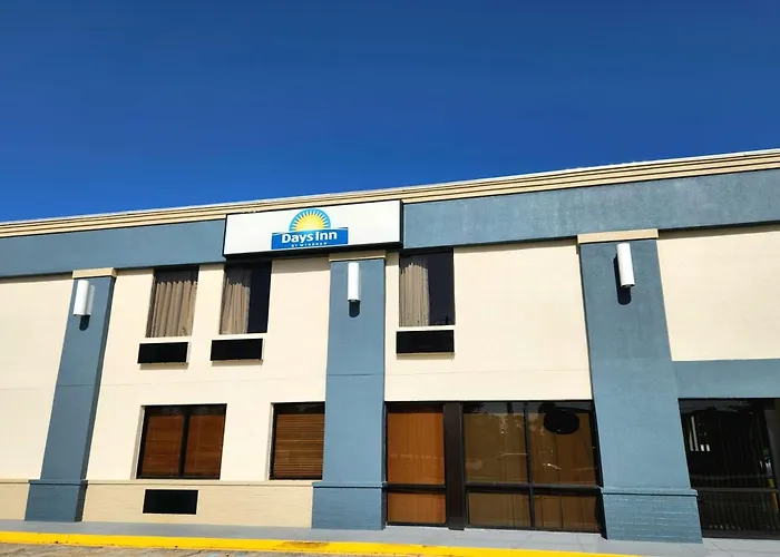 Kid friendly hotel Days Inn By Wyndham Slidell