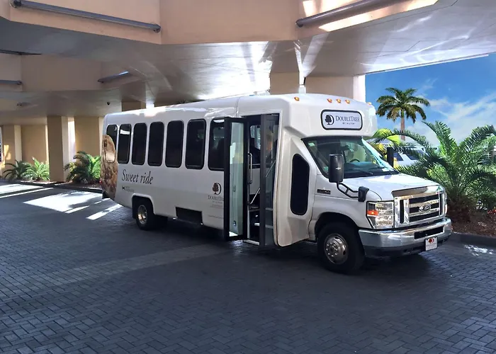 Hotels with tennis Doubletree By Hilton Miami Airport & Convention Center