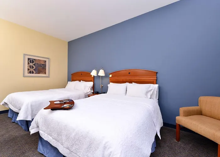 Hotel near College: Hampton Inn Evanston