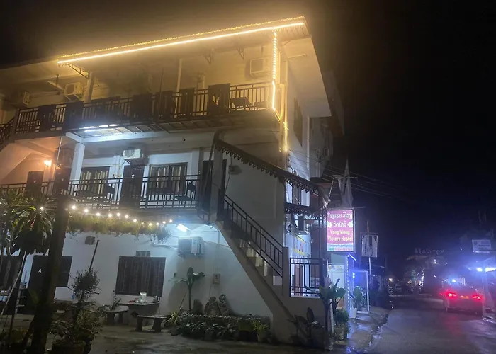 Trip to College Vang Vieng Victory Hostel