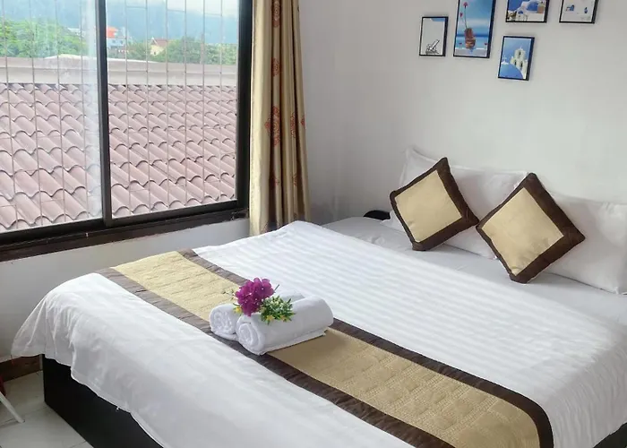 Trip to College Vang Vieng Victory Hostel