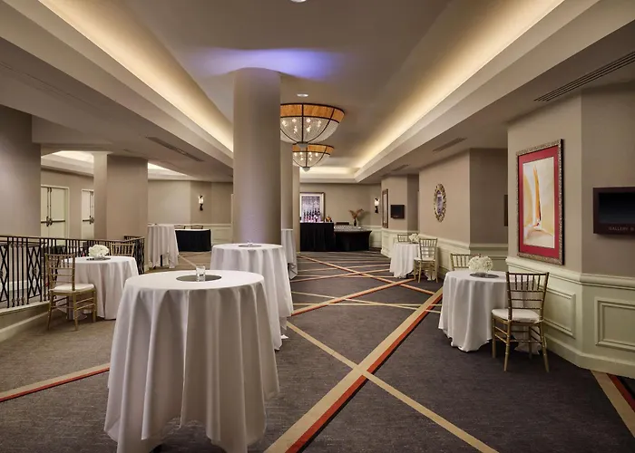 Cheap hotel: Hilton Arlington