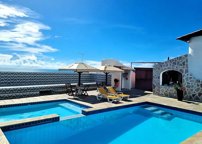 3 star hotel: Santorini Praia Hotel