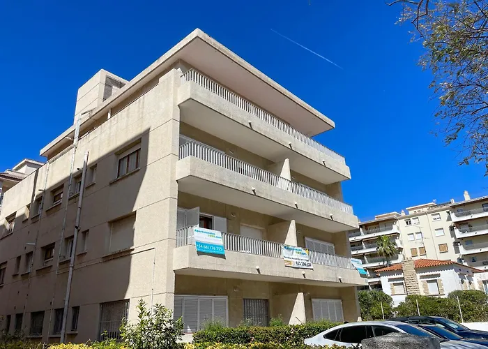 Hotel cerca del colegio: Sol y Mar Segur