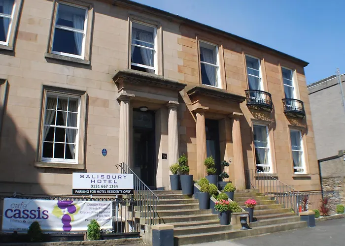 Resort: The Salisbury Hotel